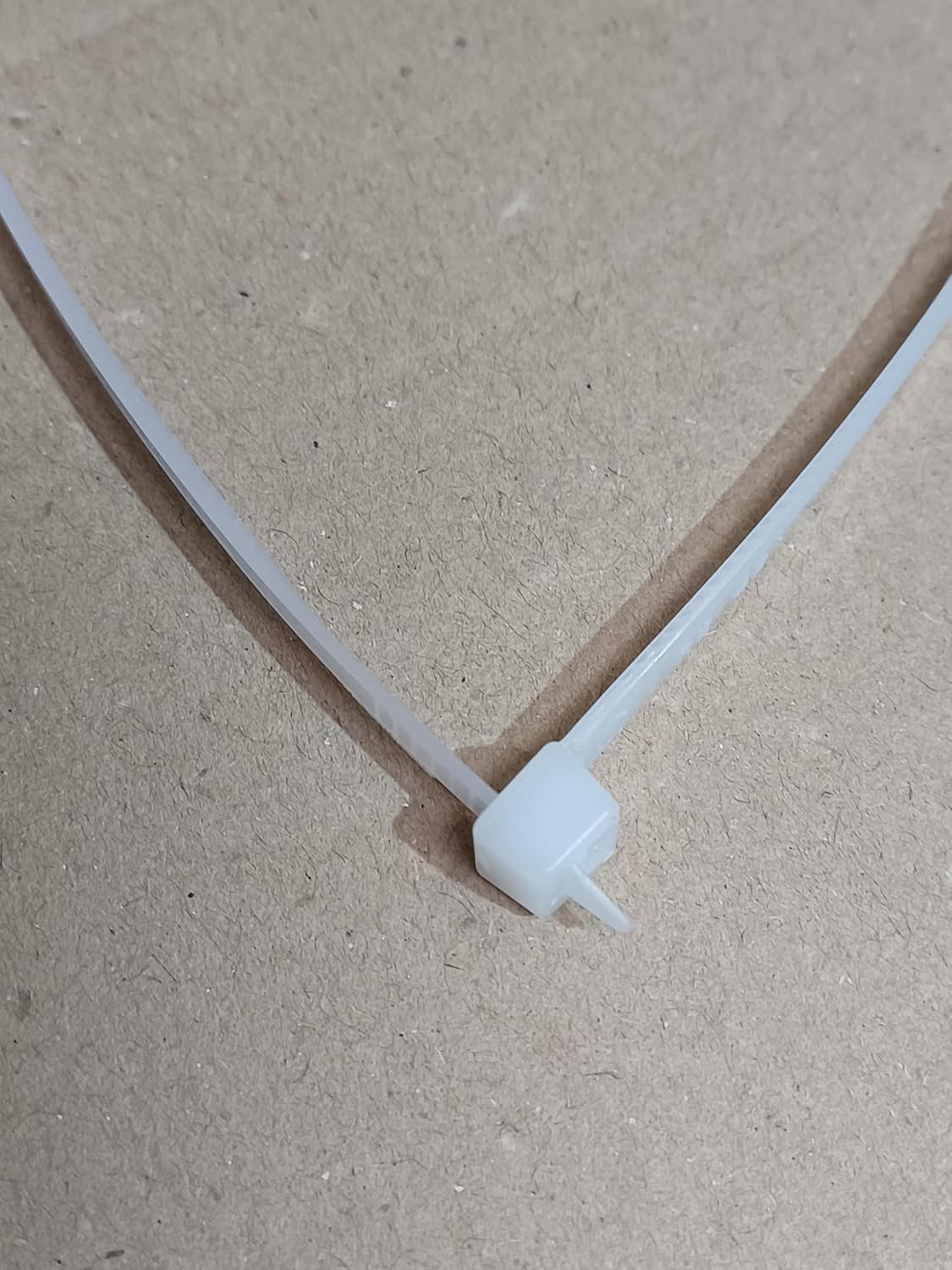 Kabelbinder, Beutel, à 50 Riselans 4,5 x 350 mm, weiß.